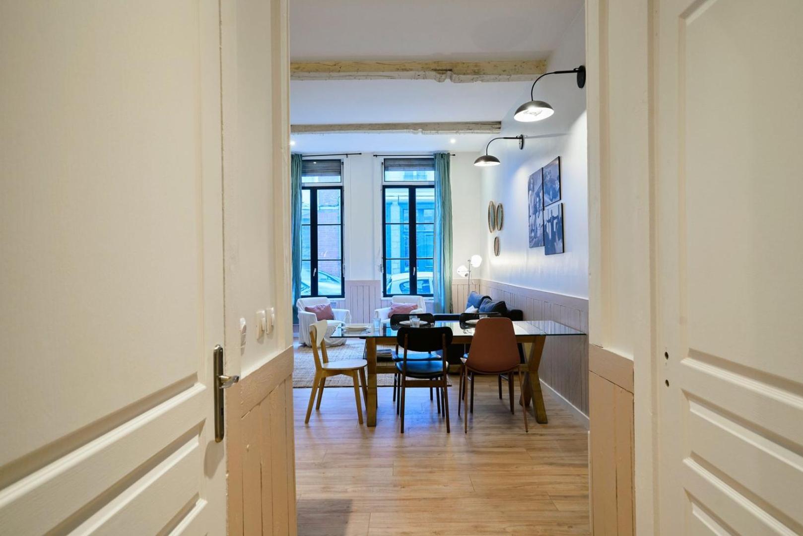 Old Lille: Charming Renovated Apartment ภายนอก รูปภาพ