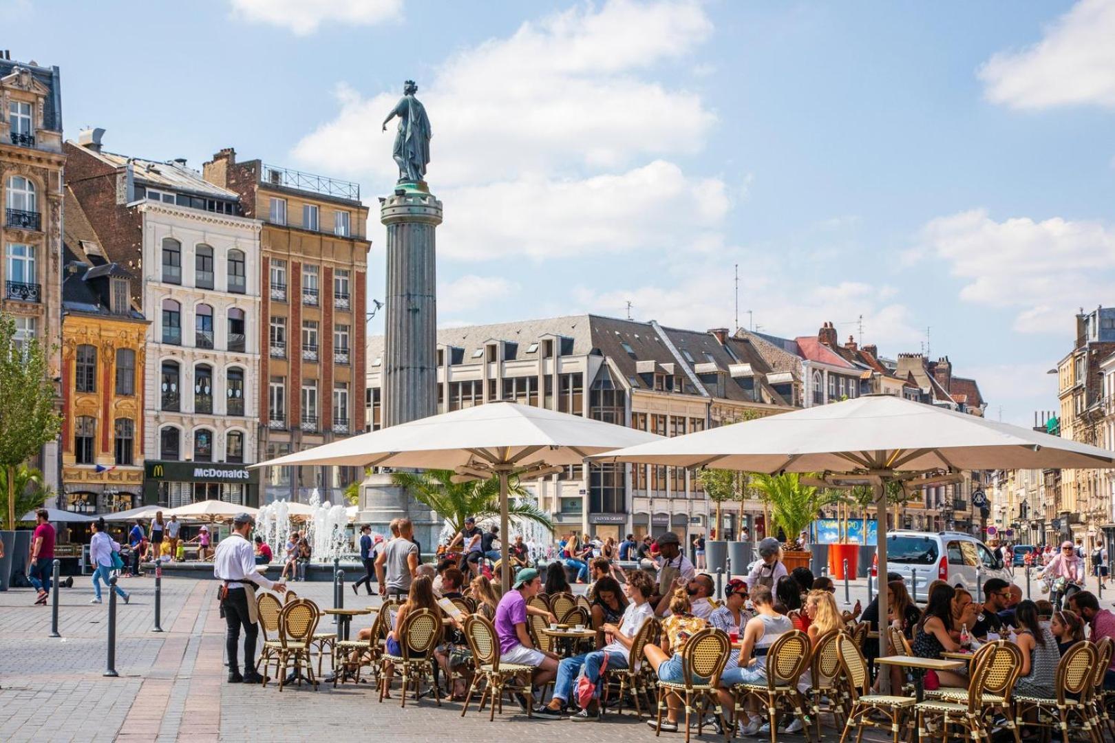 Old Lille: Charming Renovated Apartment ภายนอก รูปภาพ